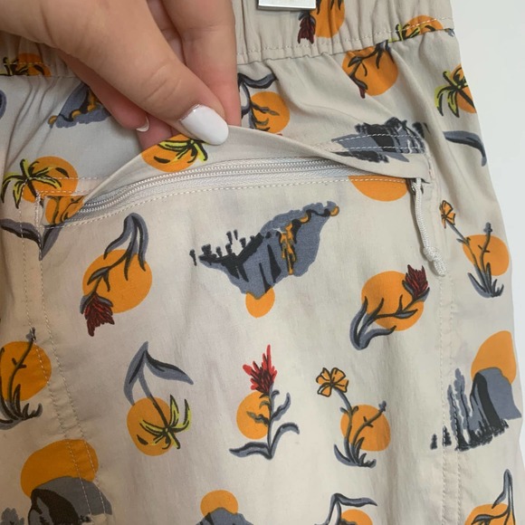 The North Face Mens Shorts Size XL Printed Casual Summer Beach Vacation - Picture 11 of 16